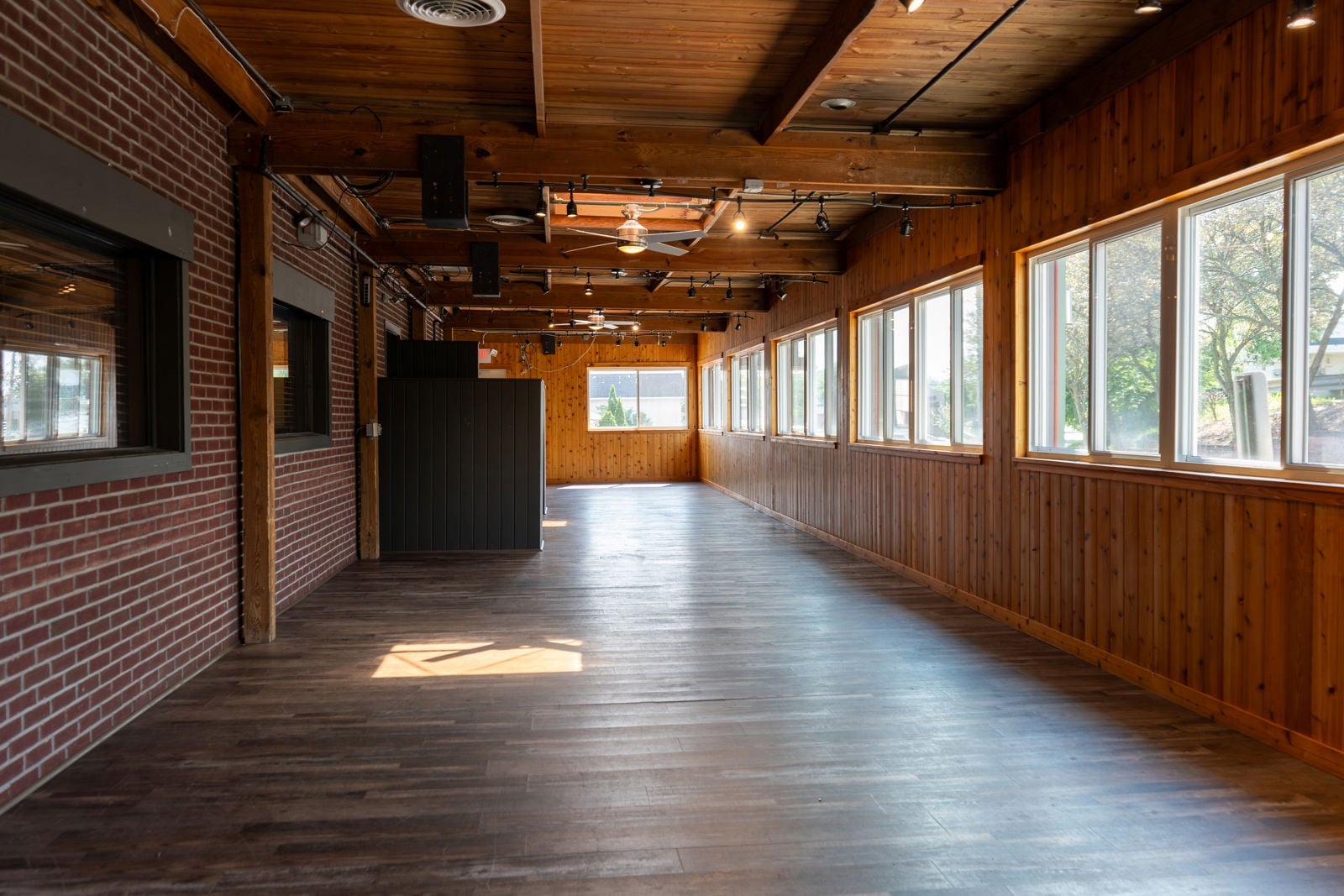 Former Ray's Place Restaurant For Lease in Fairlawn! 25 Ghent Road - Image 7