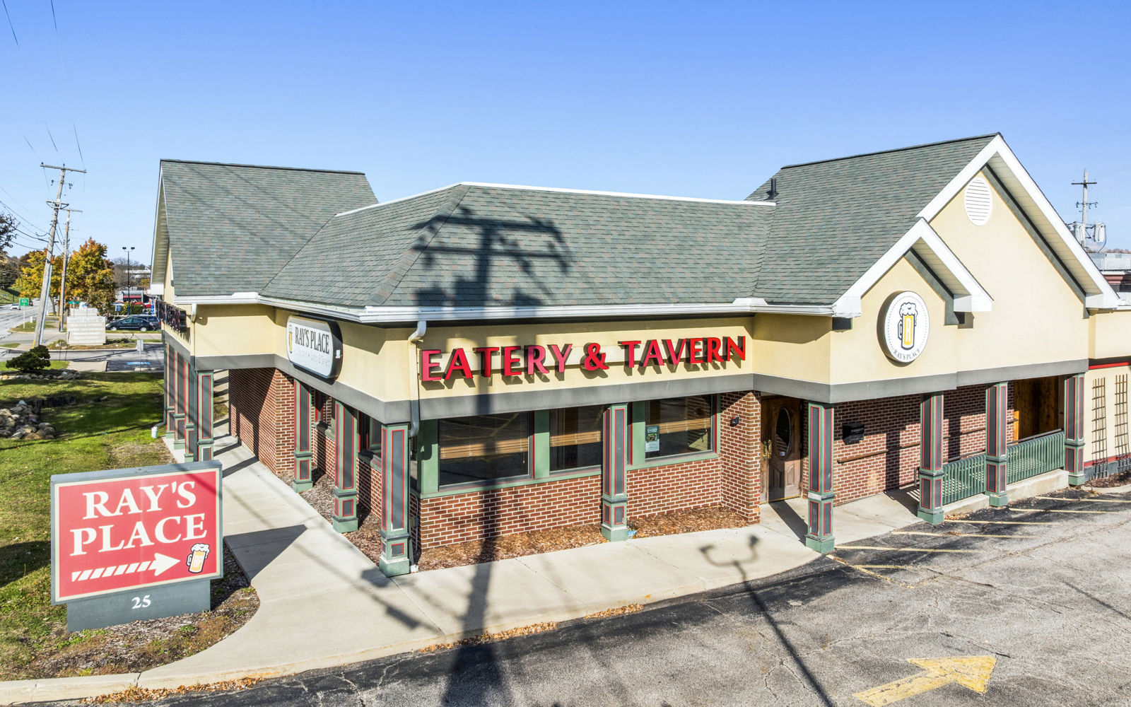 Former Ray's Place Restaurant For Lease in Fairlawn! 25 Ghent Road - Image 3