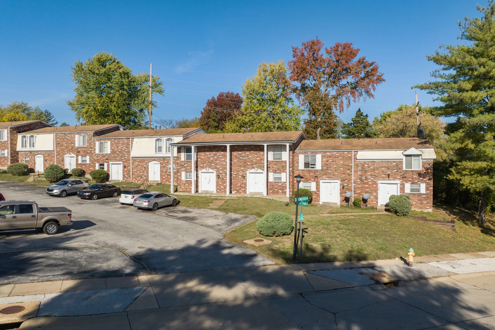 WoodknollTownhomes-9192VanityFairDr-12