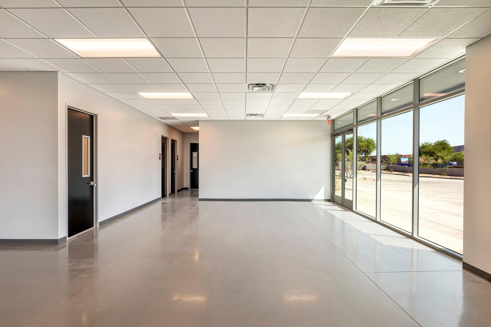 1800 E Sky Harbor Circle North 141 Final Low Res