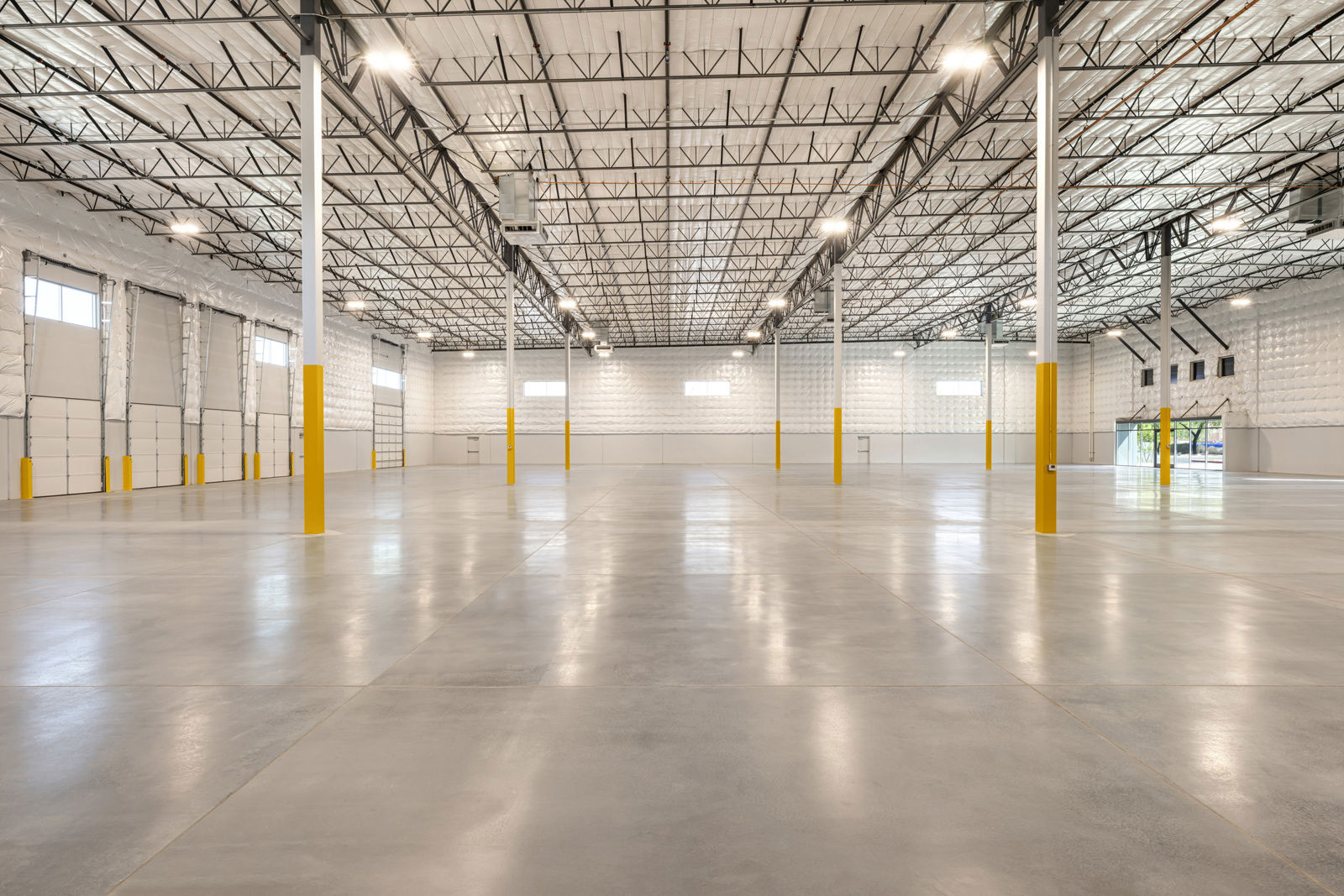 1800 E Sky Harbor Circle North 057 Final Low Res