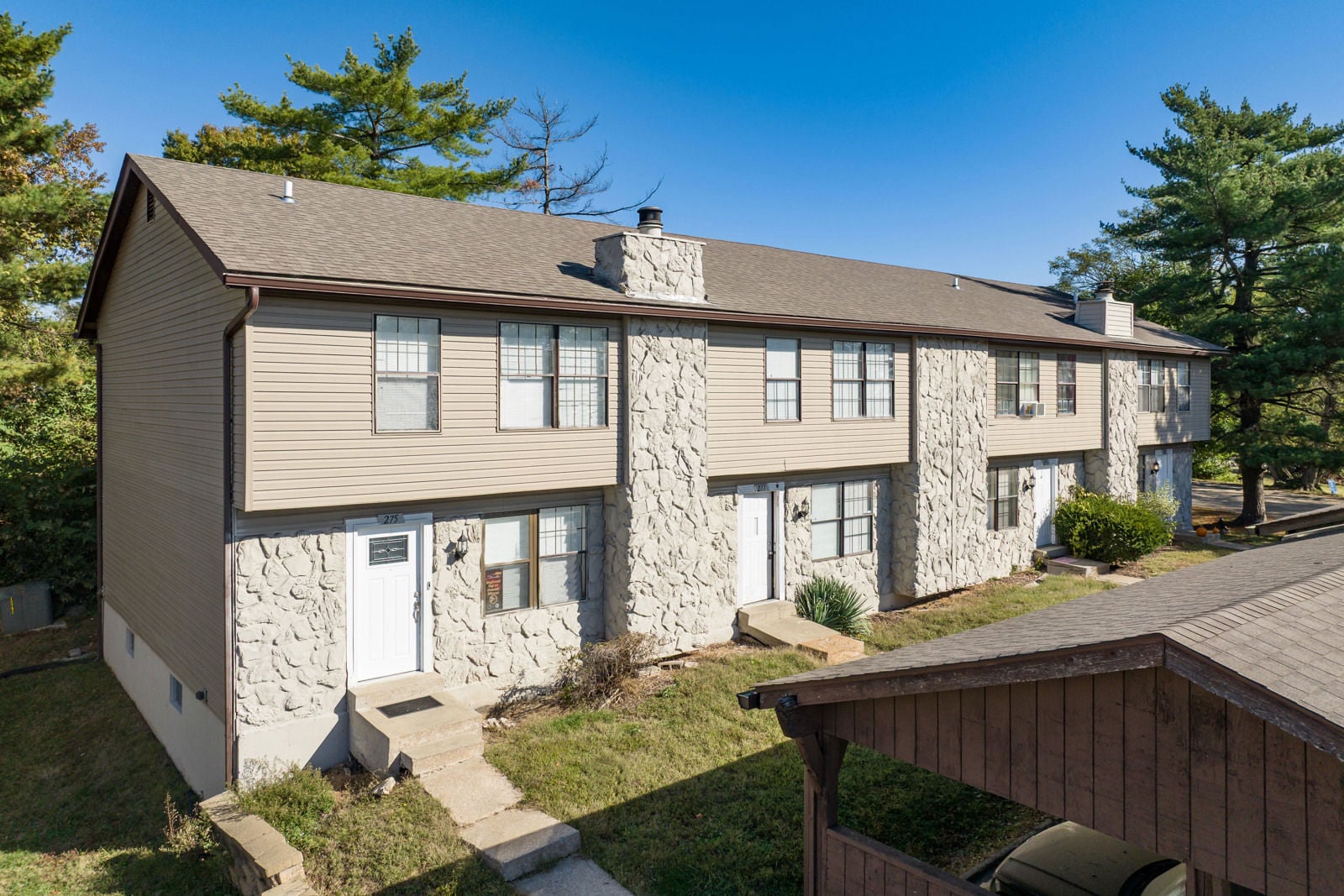 SevenHillsForest-281NorthportHillsDr-02