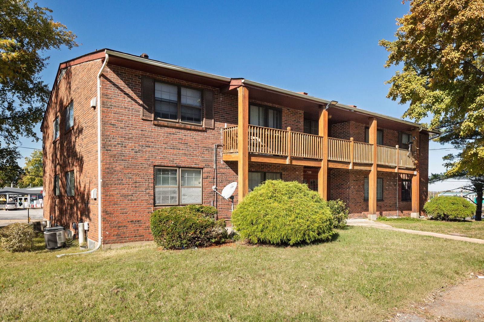 MorningsideTownhomes-7300NHanleyRd-11