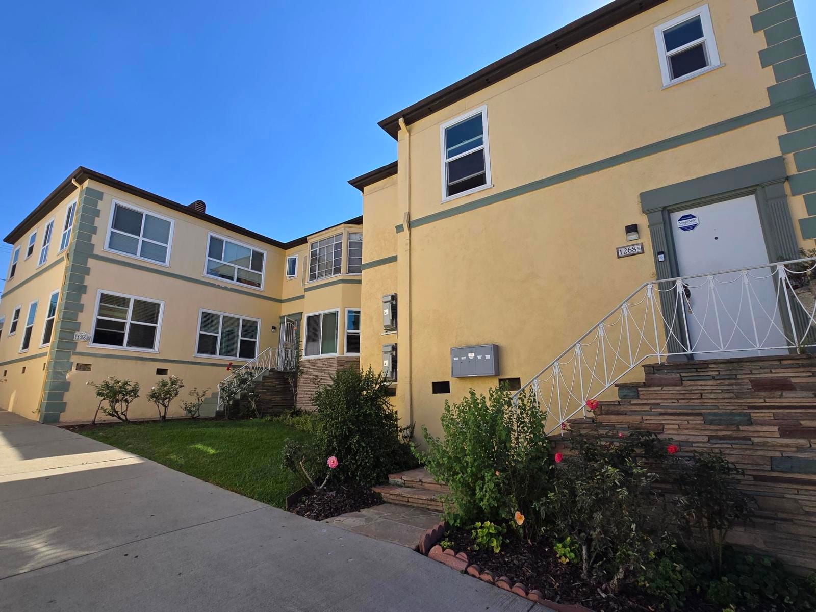 6u +1 ADU (RT) Miracle Mile  1268 Queen Anne Place - Image 3