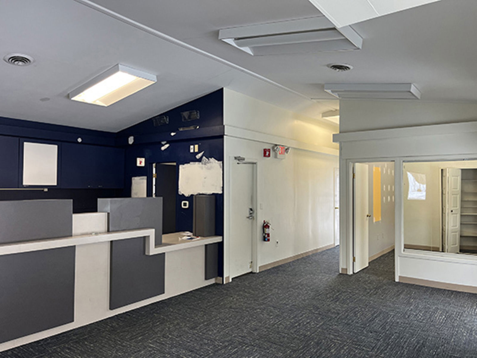 lobby-mgrs offc