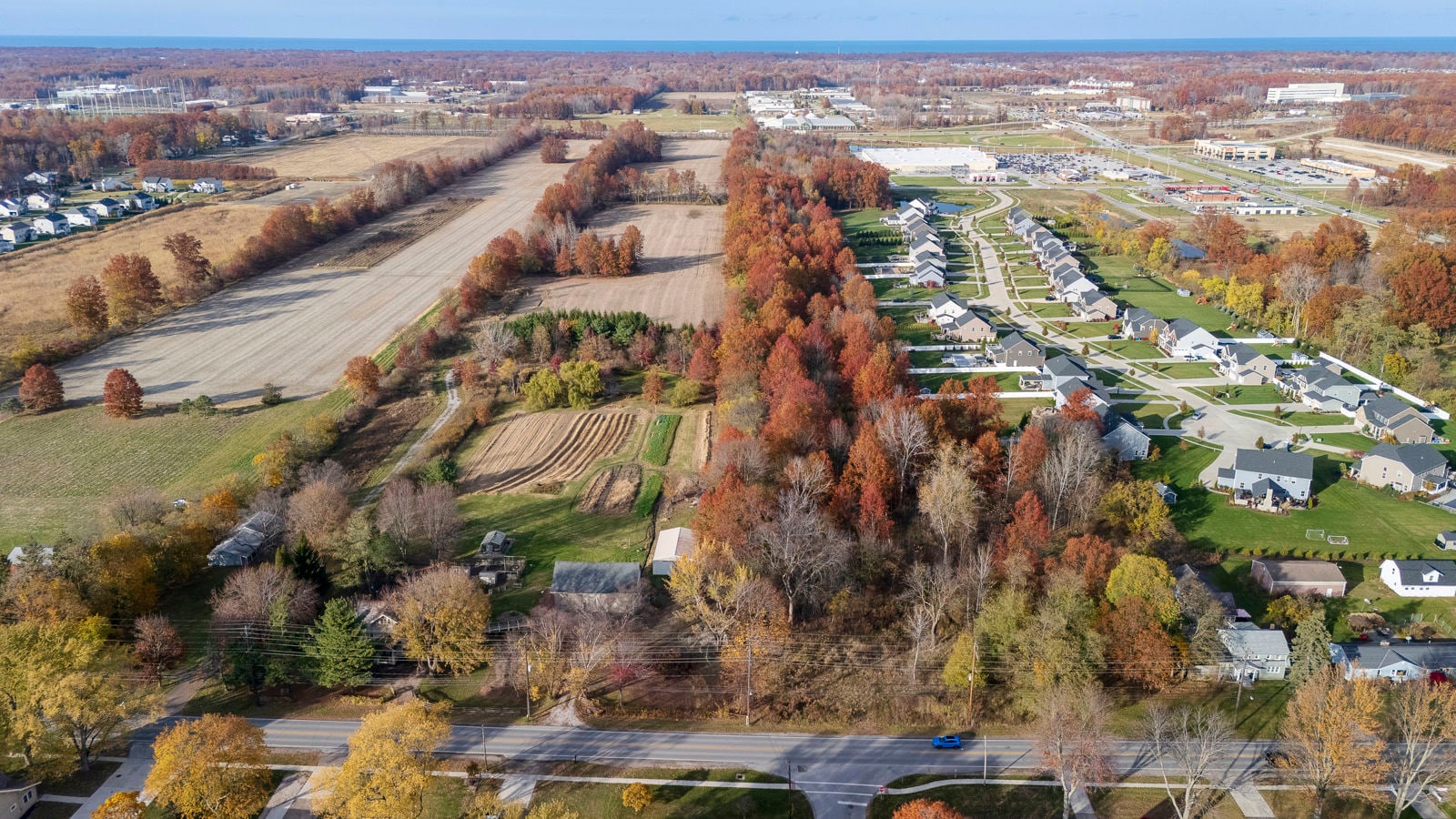 DJI_20251107041906_0941_D