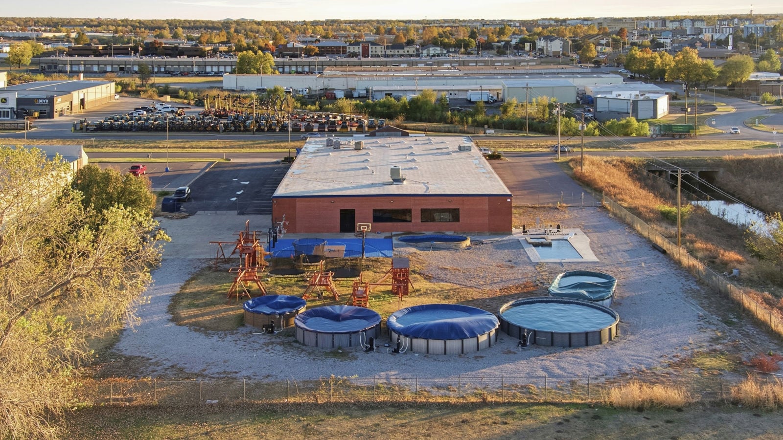 09-140_4335%20W%20Reno%20Ave