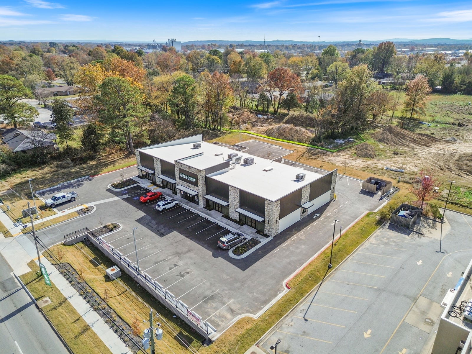 Gray's Landing 1415-1443 West Sunset Avenue - Image 4