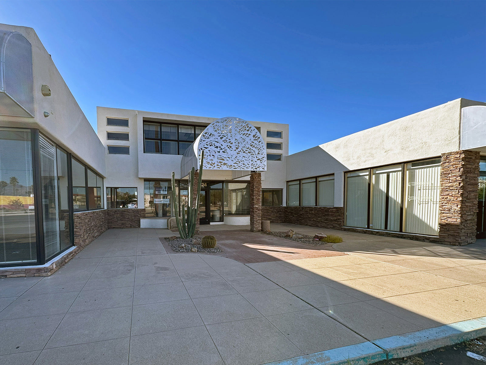 2424 E Broadway_2nd pic