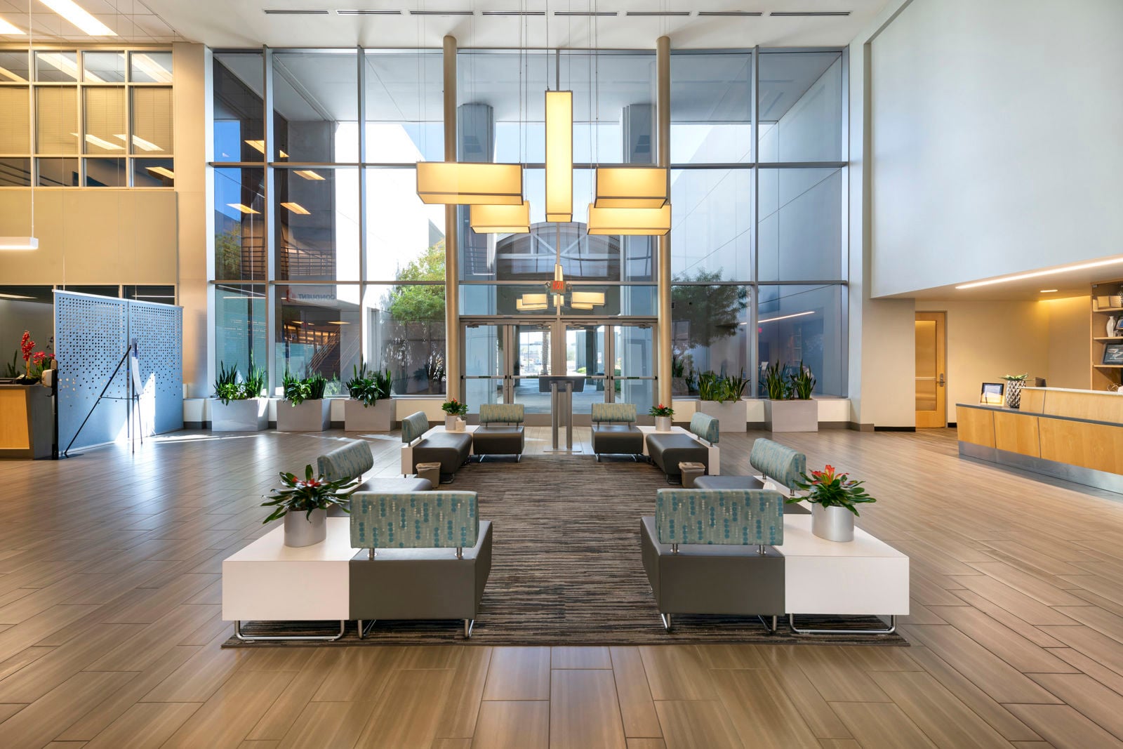 2900 S Diablo Way 043 Final Low Res