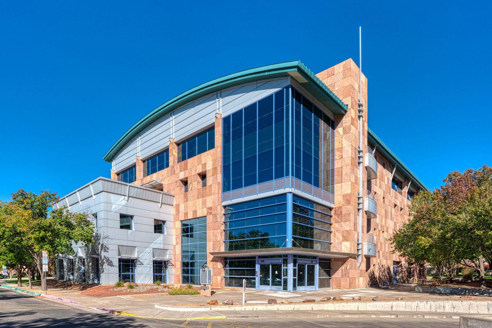 DSC05025_AuroraHDR-edit