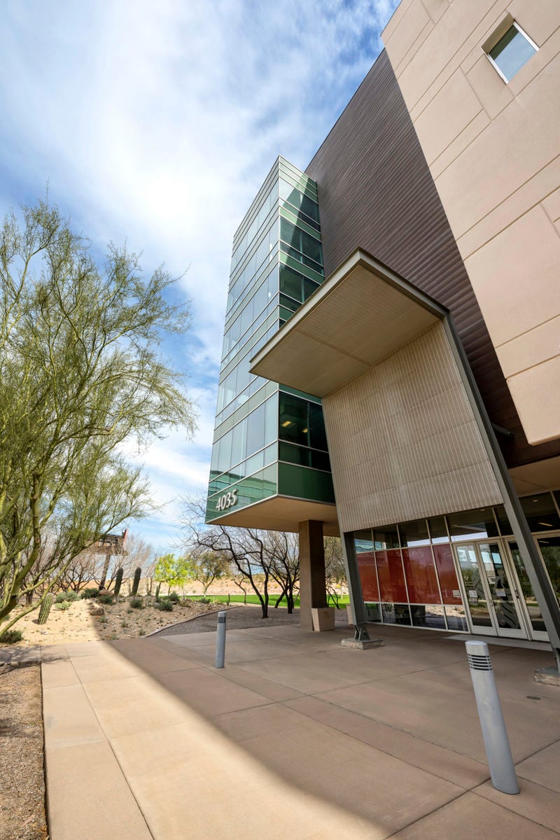 4035 S Riverpoint Pkwy 281 Final Low Res