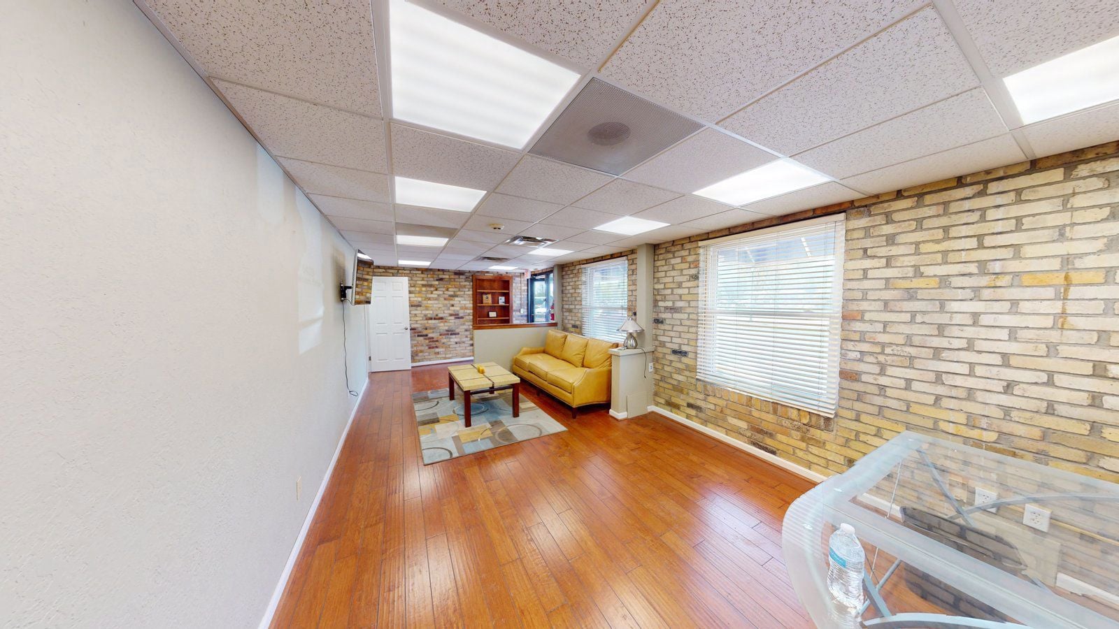 5439-Merriam-Dr-04172023_122517