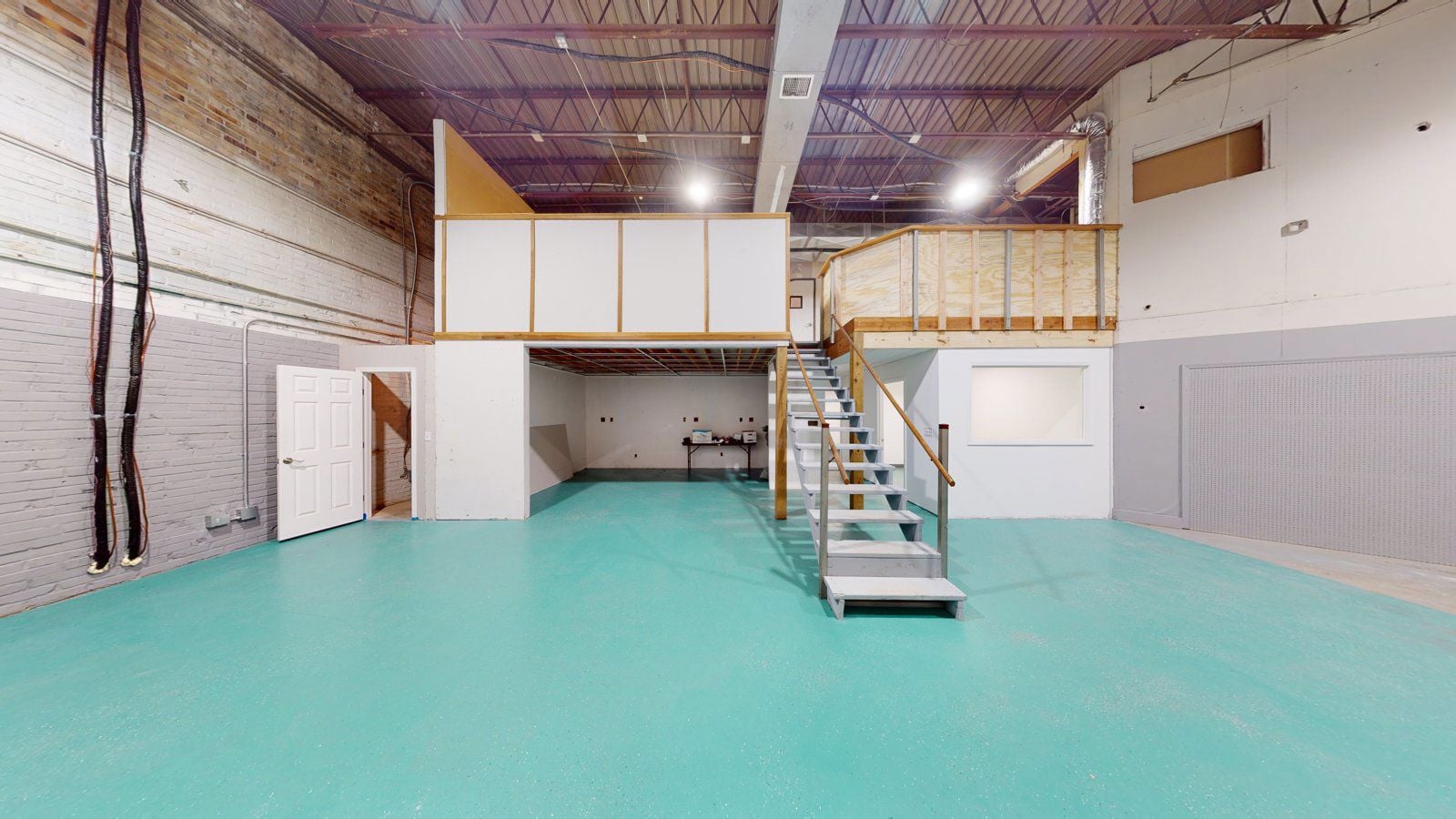 5441-Merriam-Dr-04172023_MezzStairs