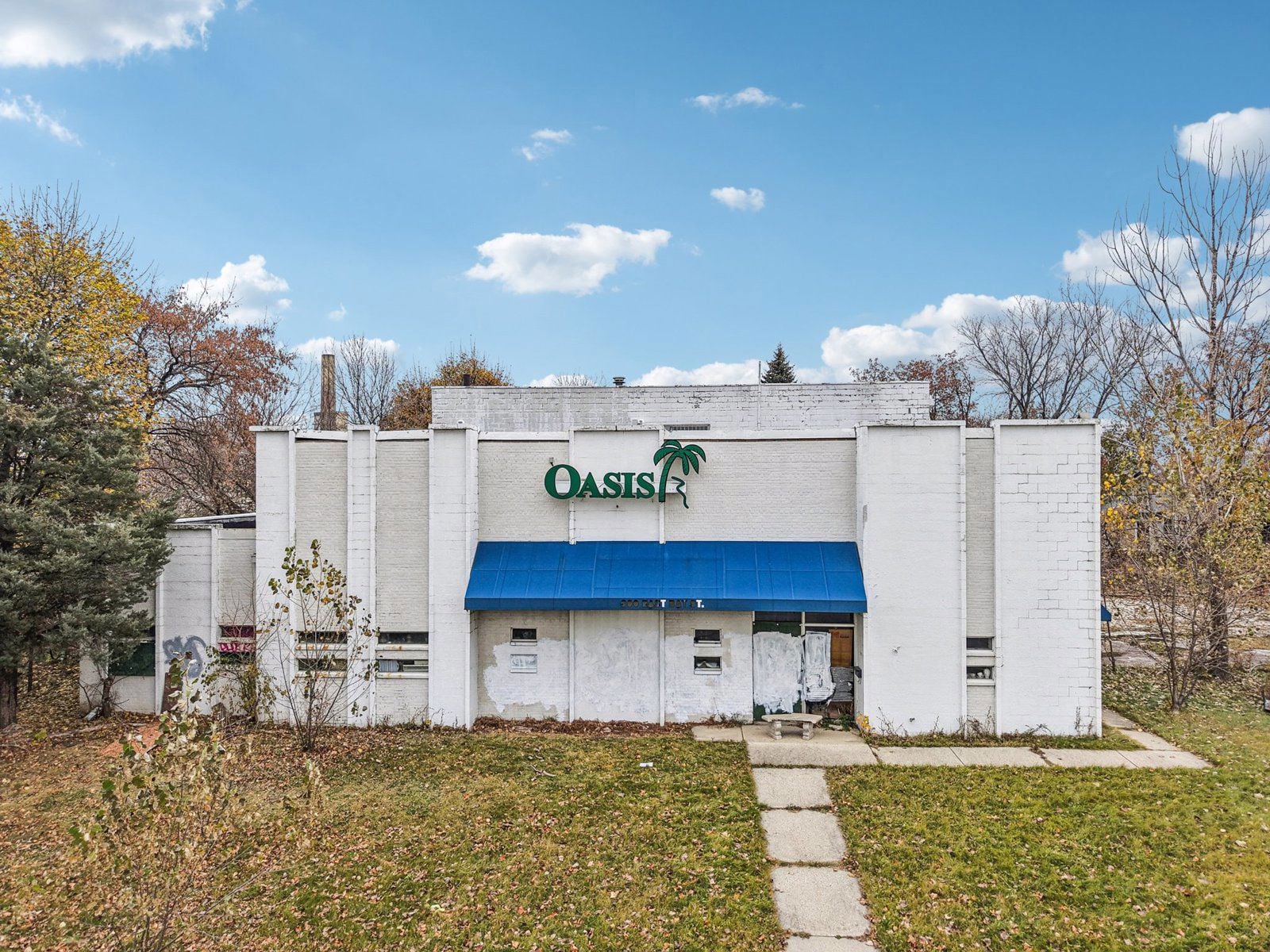 2-web-or-mls-E Bay St-S2111-002