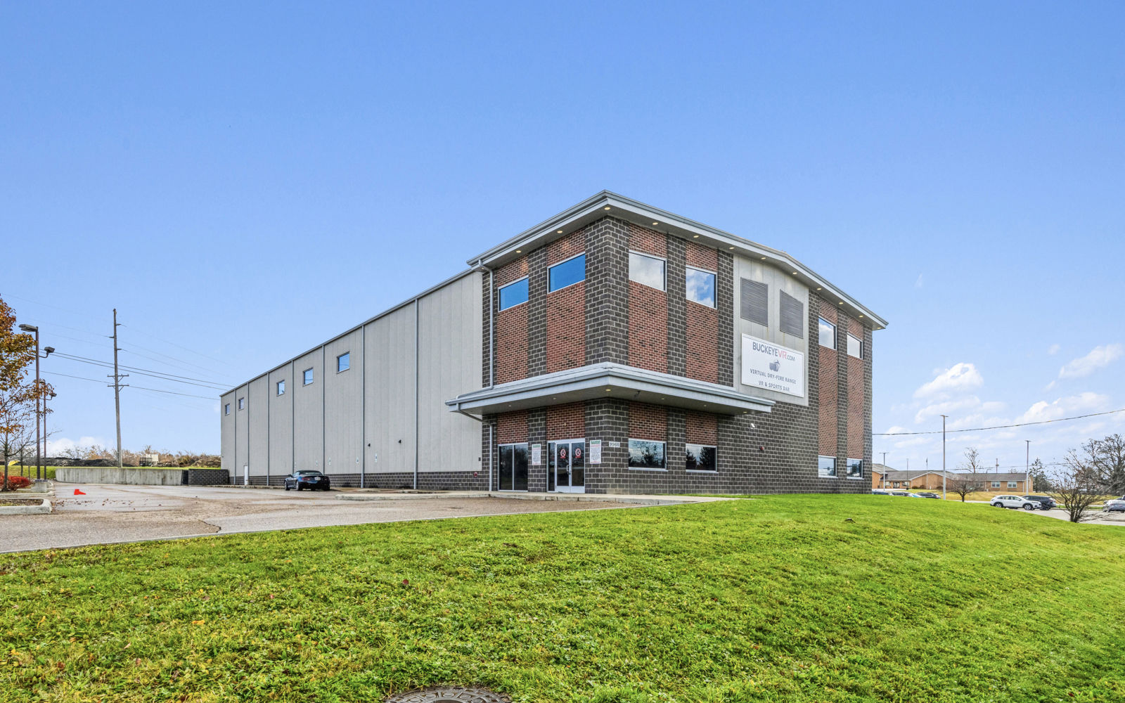 For Sale: 20,000 SF on 4.17 Acres Rare High Bay Special Use Building 9960 Ohio 43 - Image 7