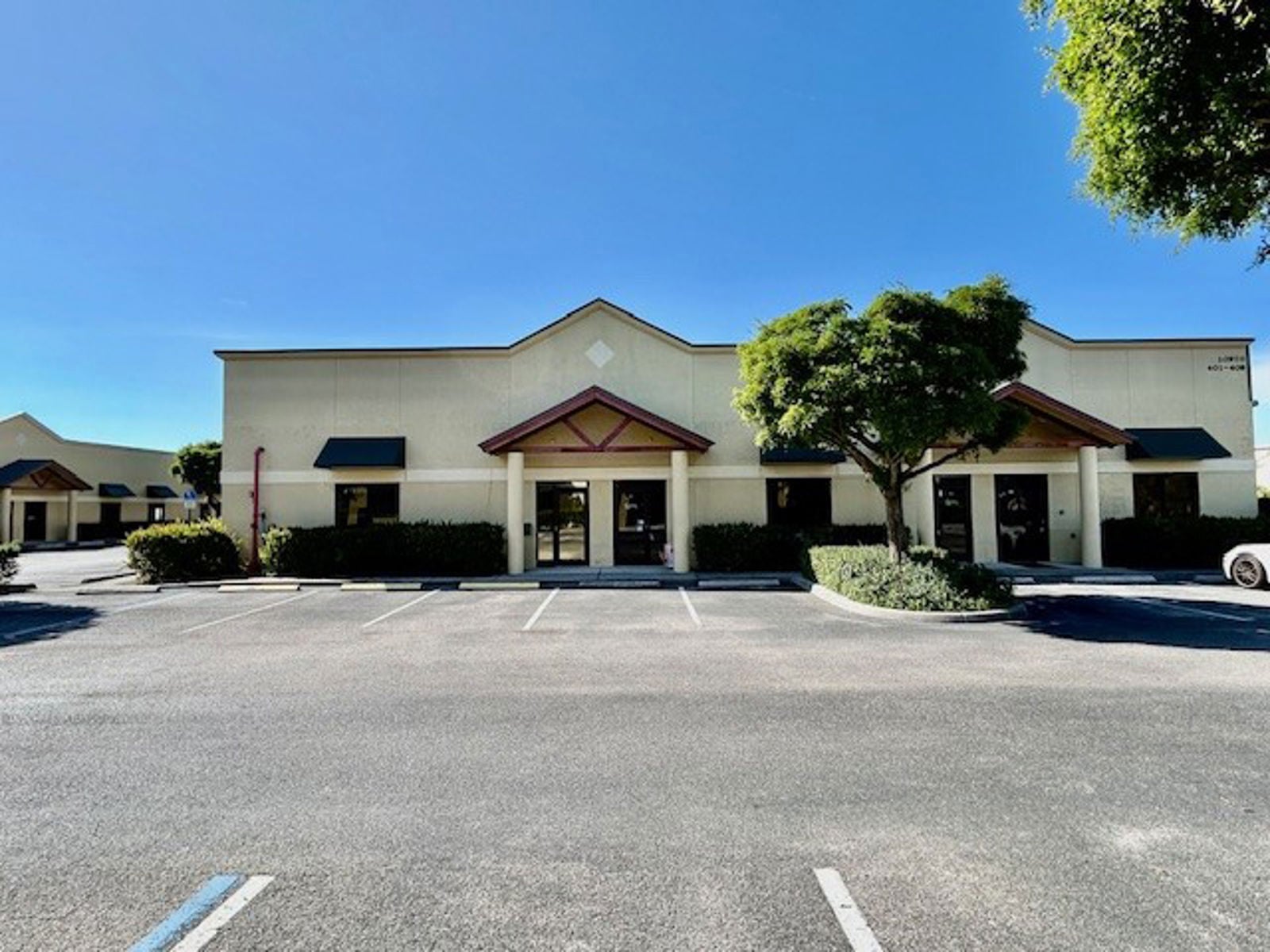 New Exterior Photo unit 402