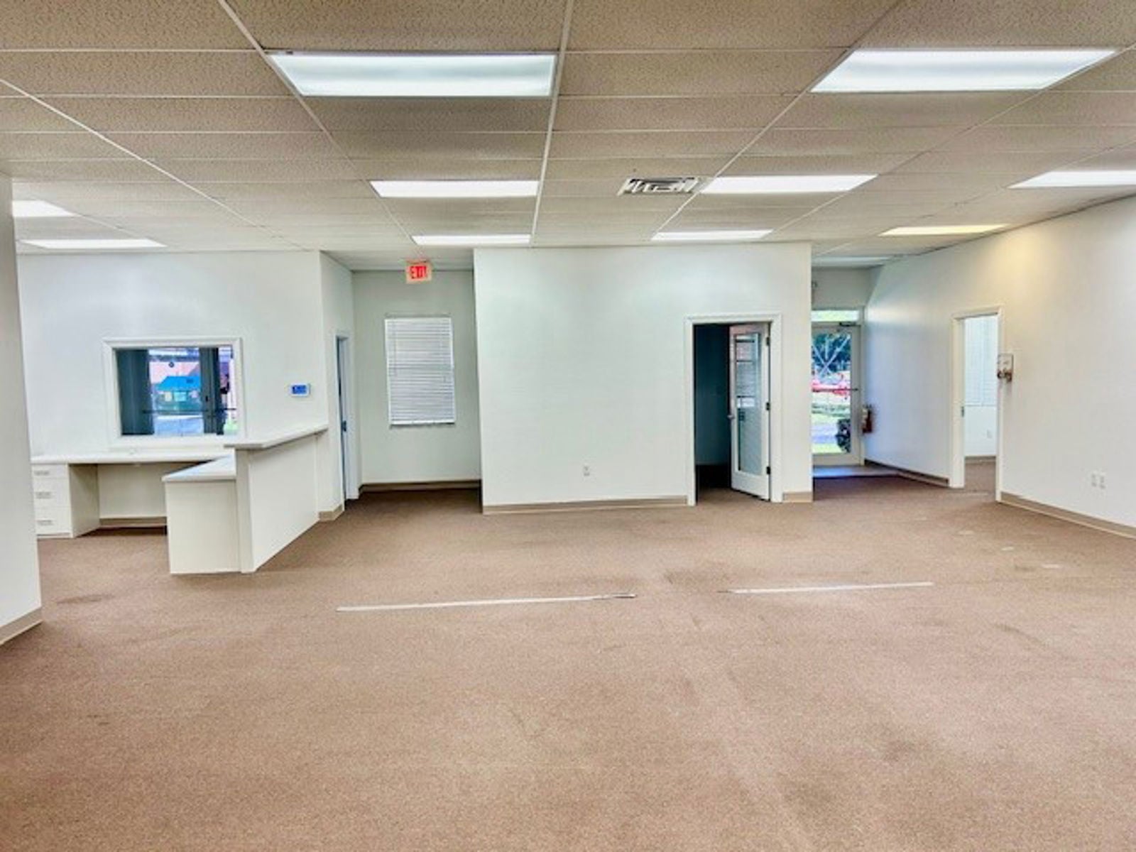 Check-in Check out area