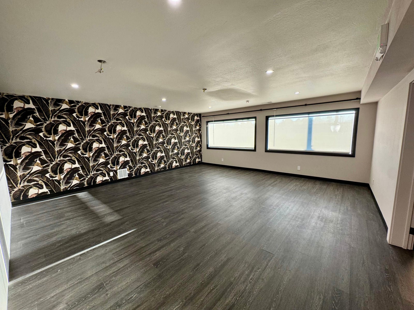 749 Old County, San Carlos