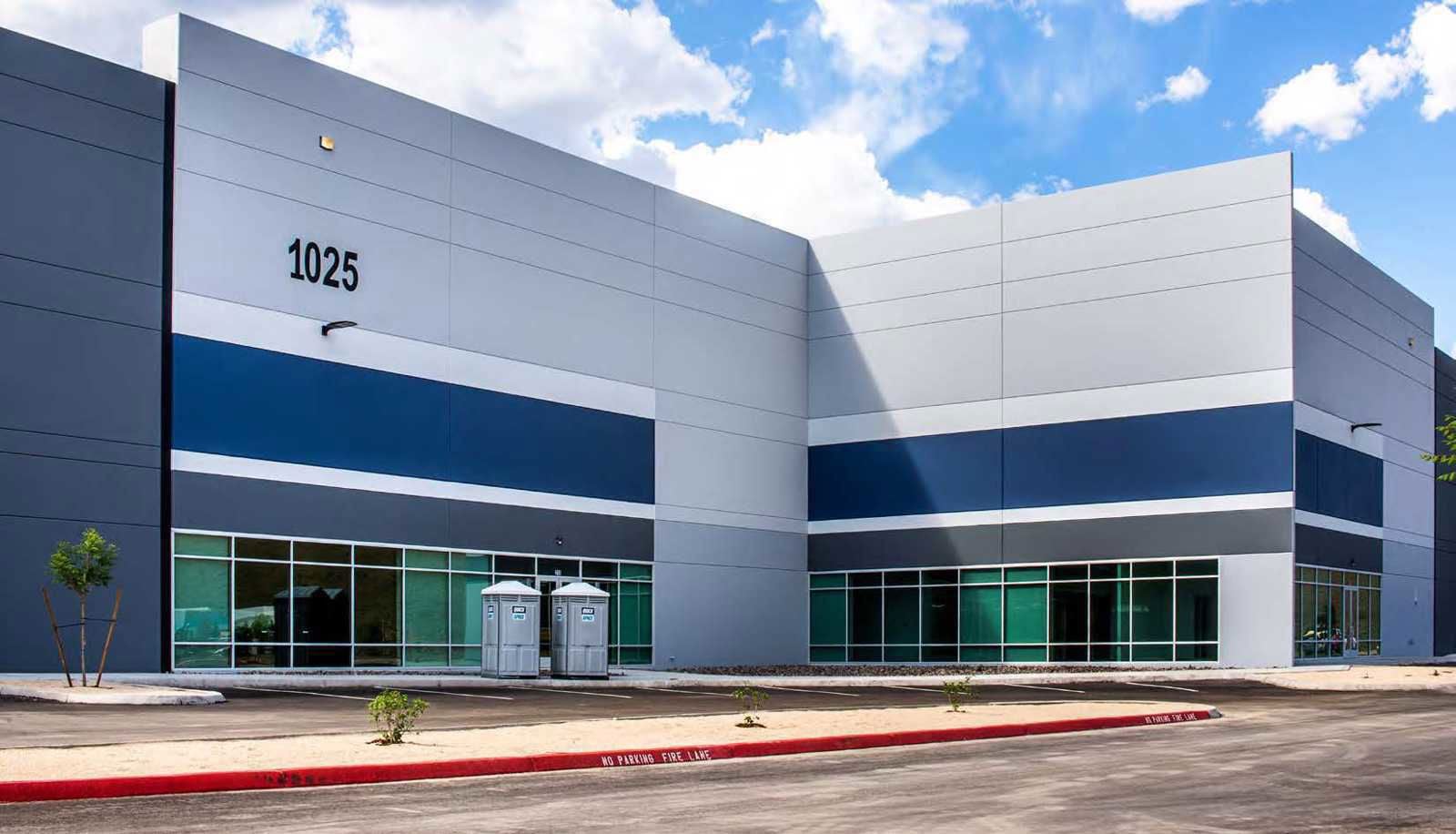 1025 Waltham Way_main