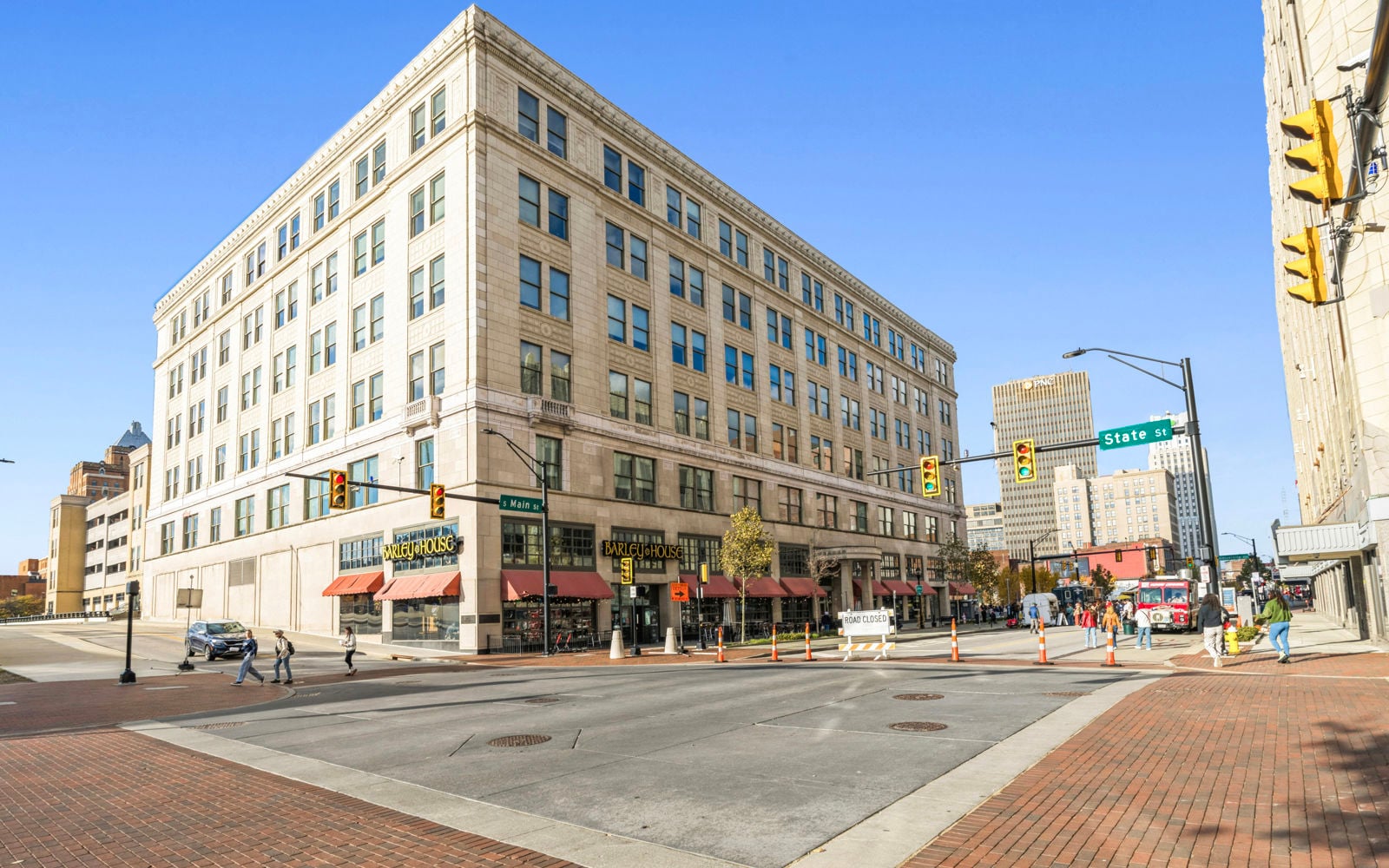 Turn-Key 11,265 SF Restaurant with Liquor License 222 South Main Street - Image 3