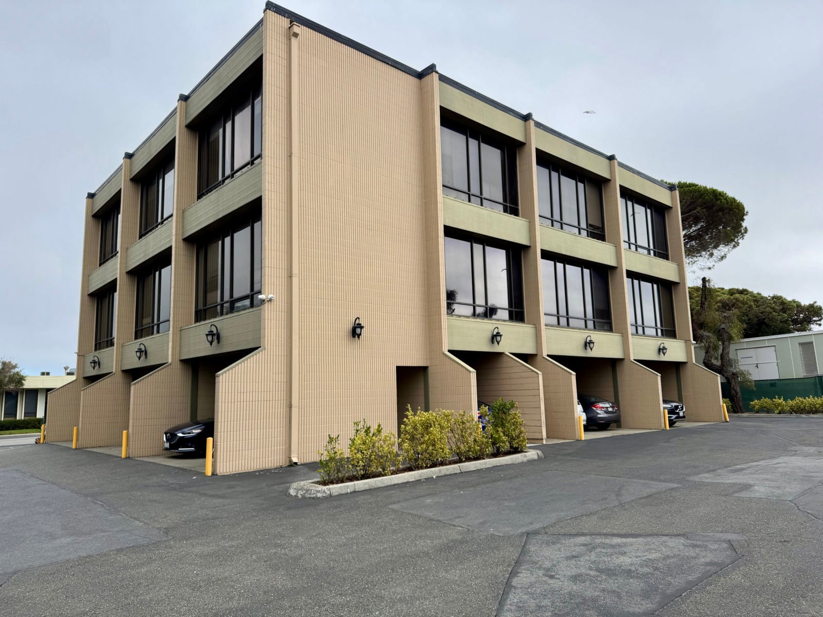 1486 Huntington Ave, SSF