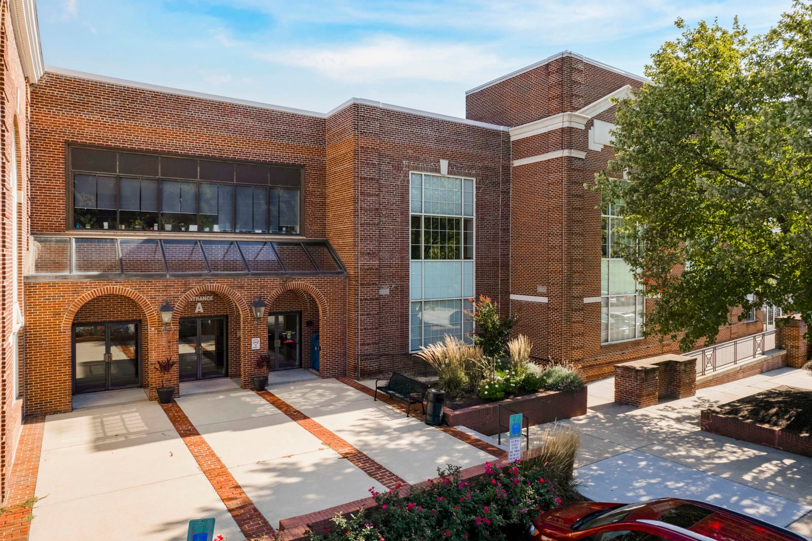 16-700 S Henderson Rd.16