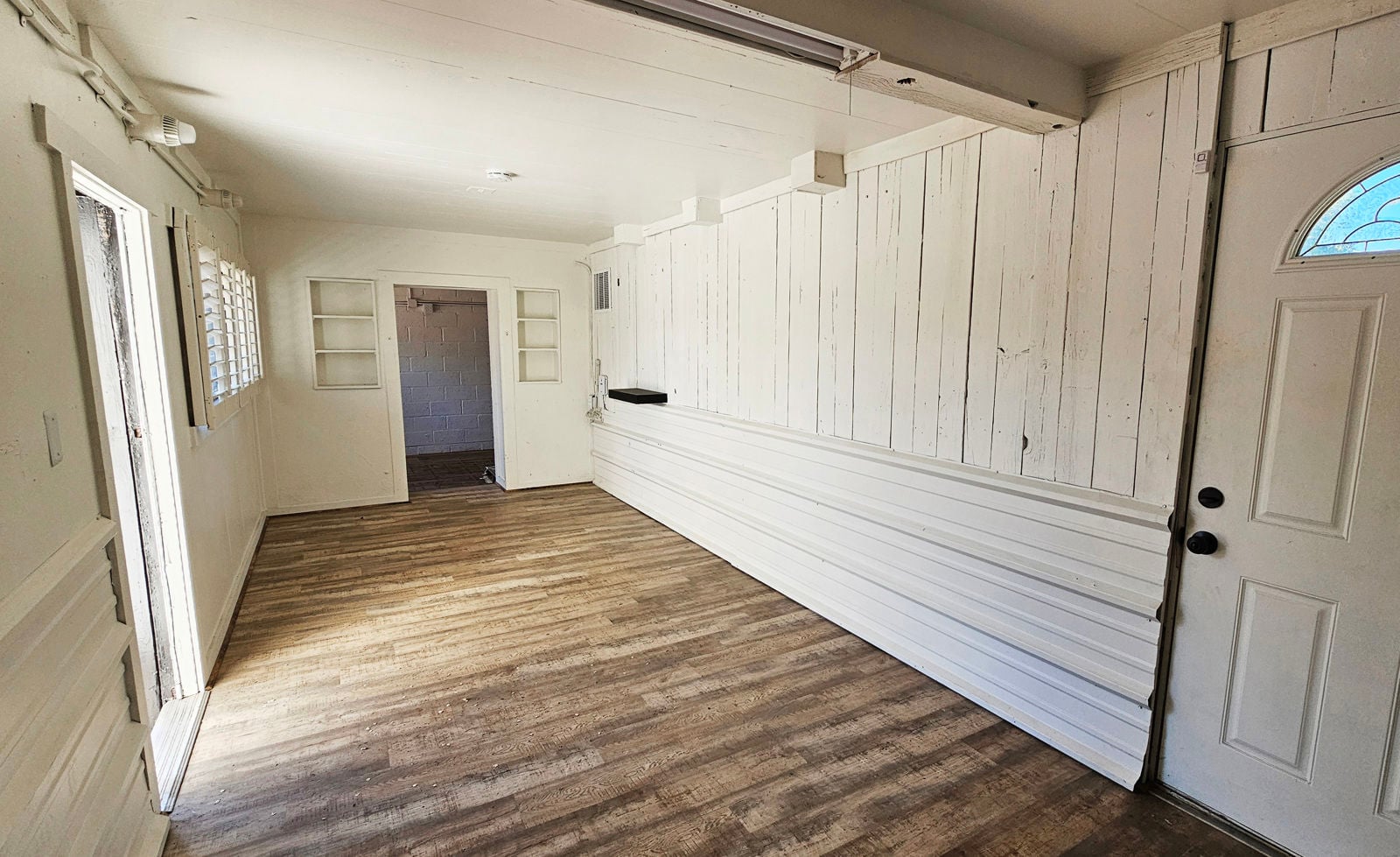 609 W Colorado Interior