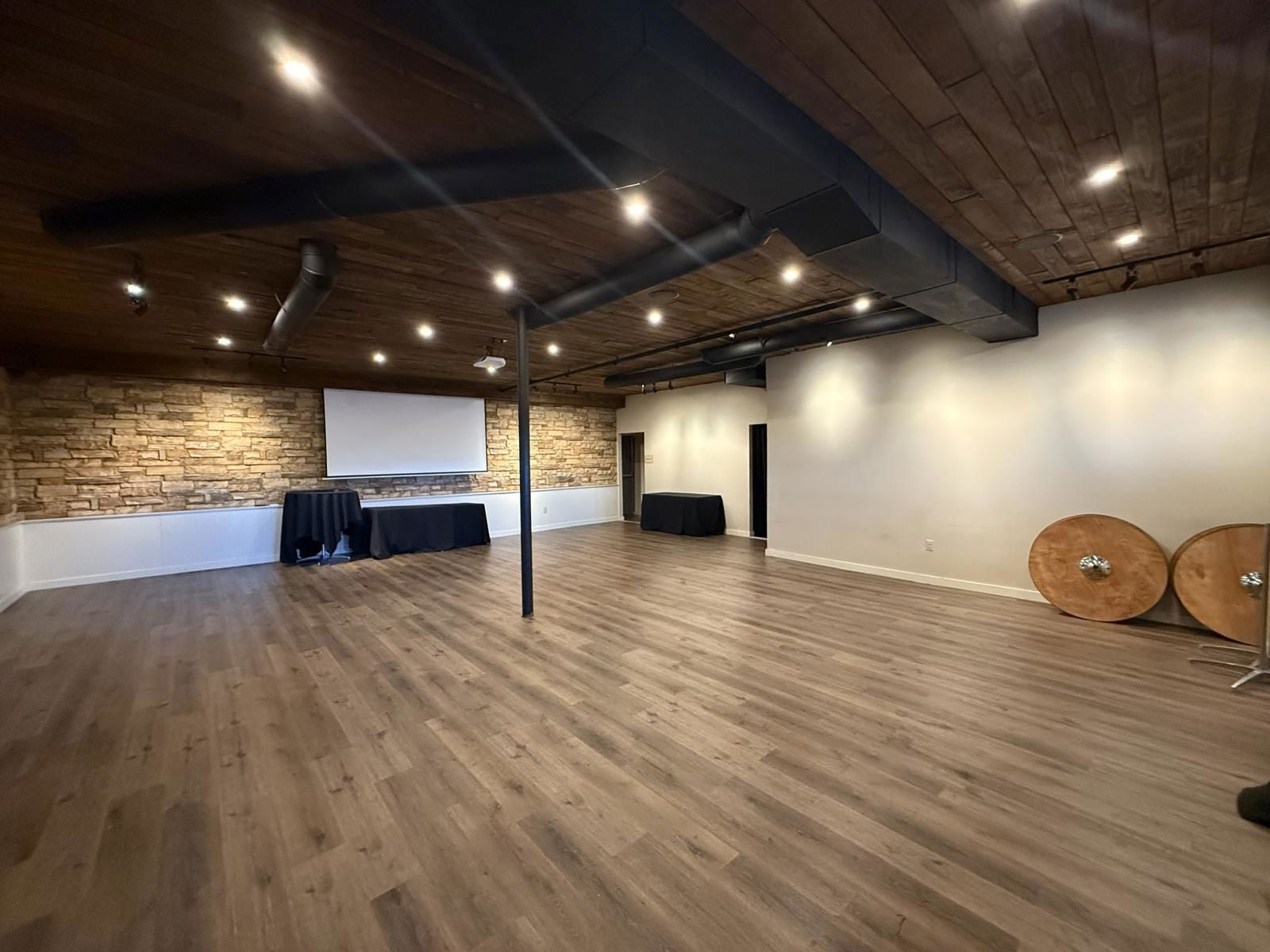 20251117_214941539_iOS