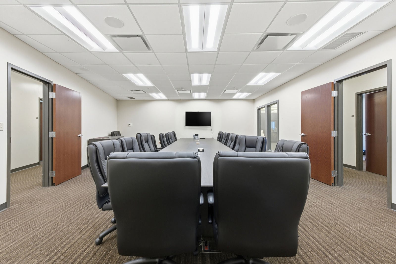 34-268_5201%20N%20Lincoln%20Ave