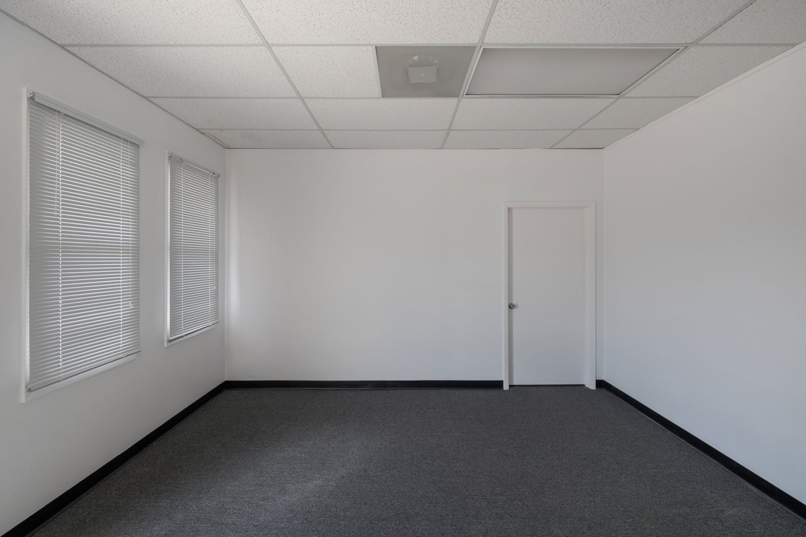 CBRE - Powers Avenue - Interior-7623