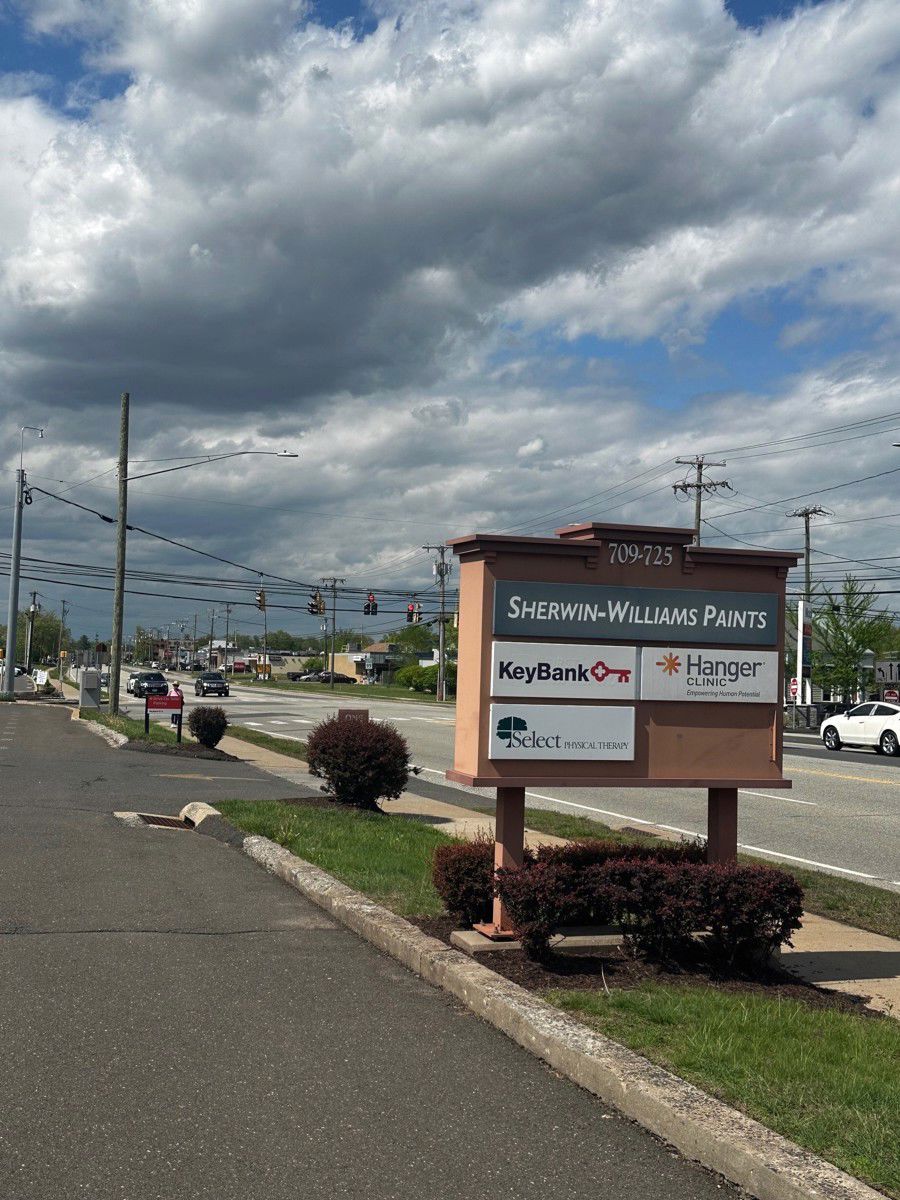 715 Silas Deane Hgwy_pic 2