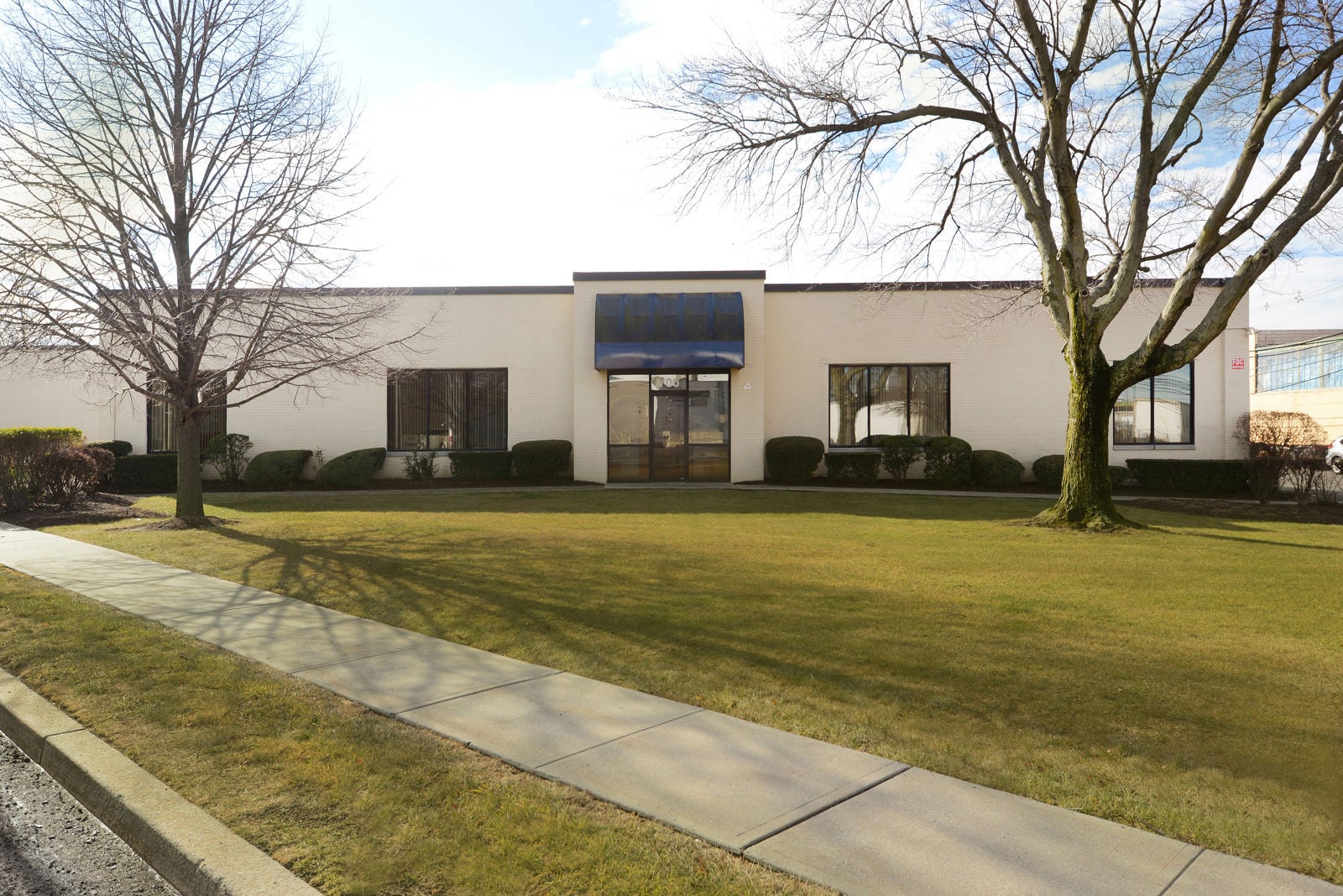 NNJ07301 700 Dowd Elizabeth 001 - Hero