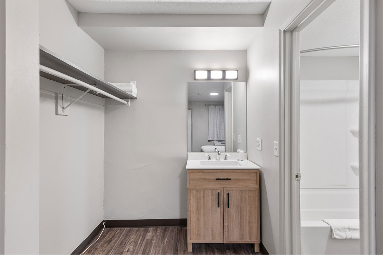 UNDERWOOD MOTEL & EXTENDED STAY OFF I-80 26553 Magnolia Road - Image 10