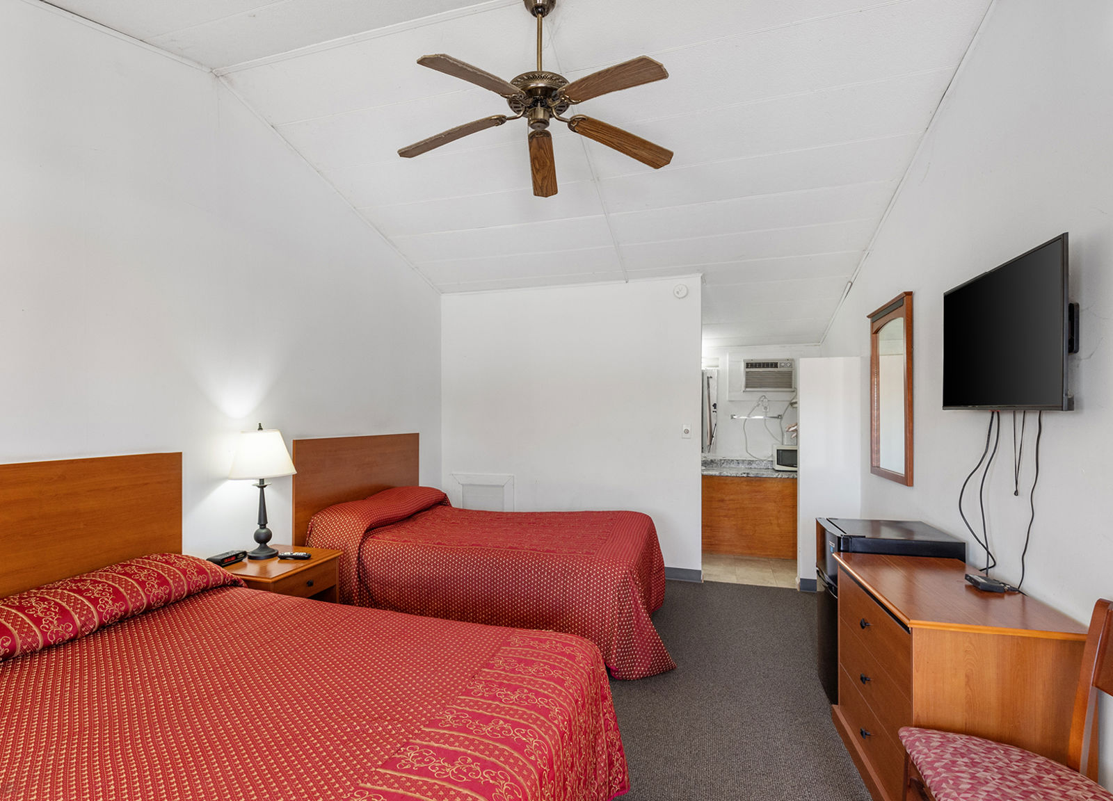 UNDERWOOD MOTEL ON MULBERRY 24936 Mulberry Lane - Image 4