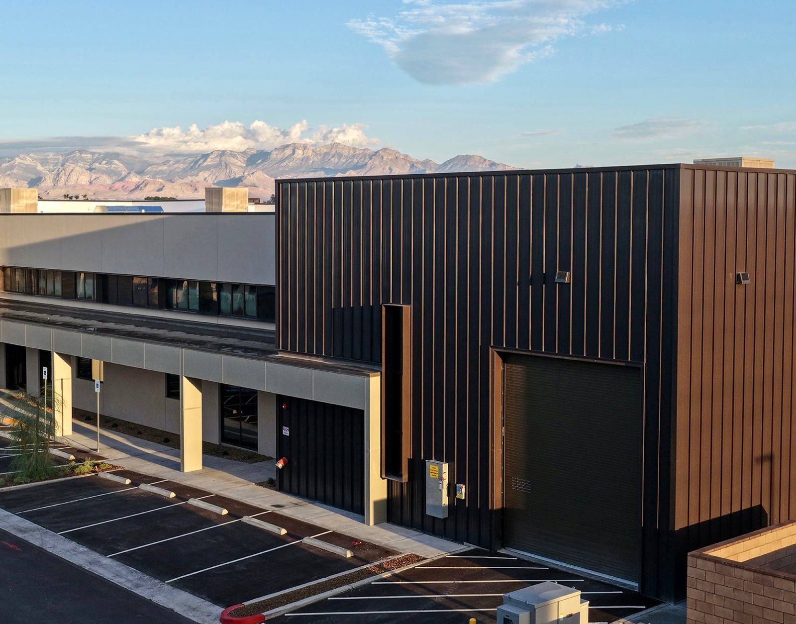 dji_fly_20250919_065822_0102_1758319839406_photo_global listings