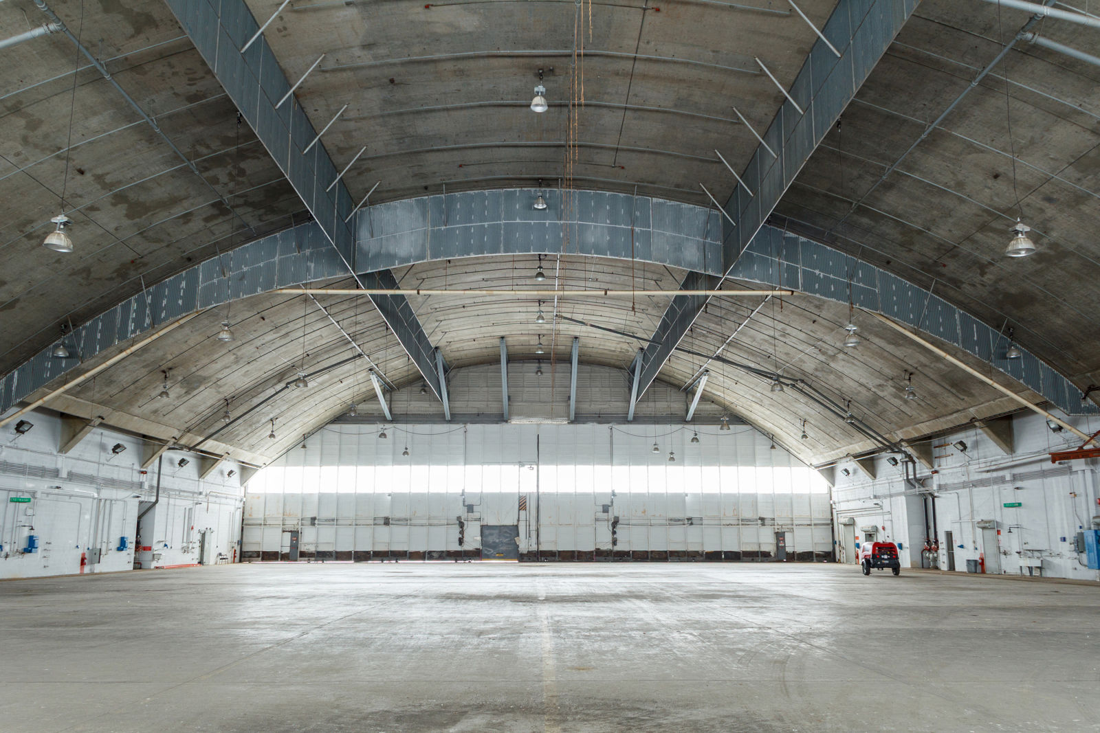 9400 Porter Road_Hangar_Niagara Falls_8966