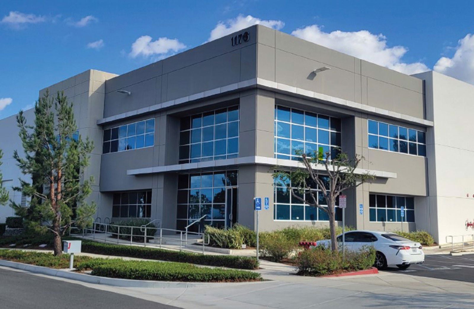 1176 E. California St