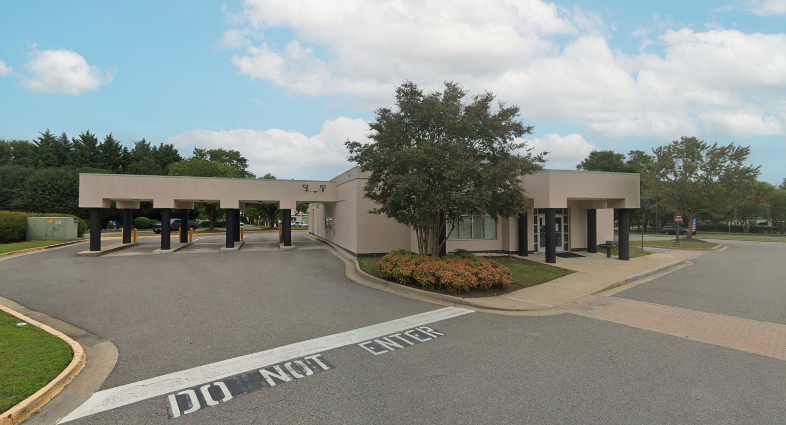 4020 Front and Drive Thru