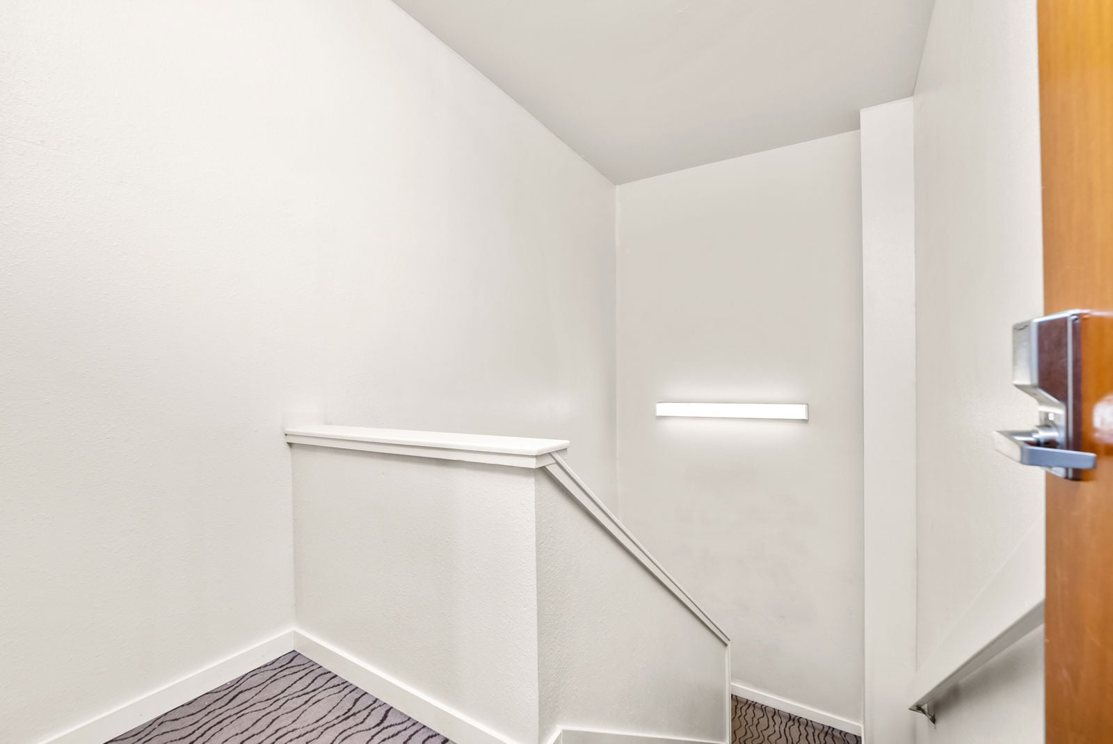 08459_Interior_stairway