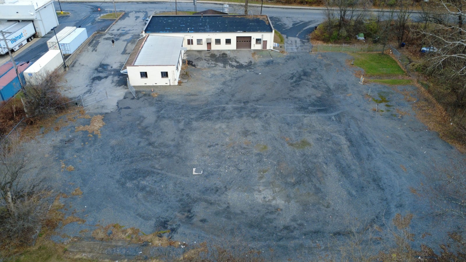 359 Lincoln Gravel Yard.JPG