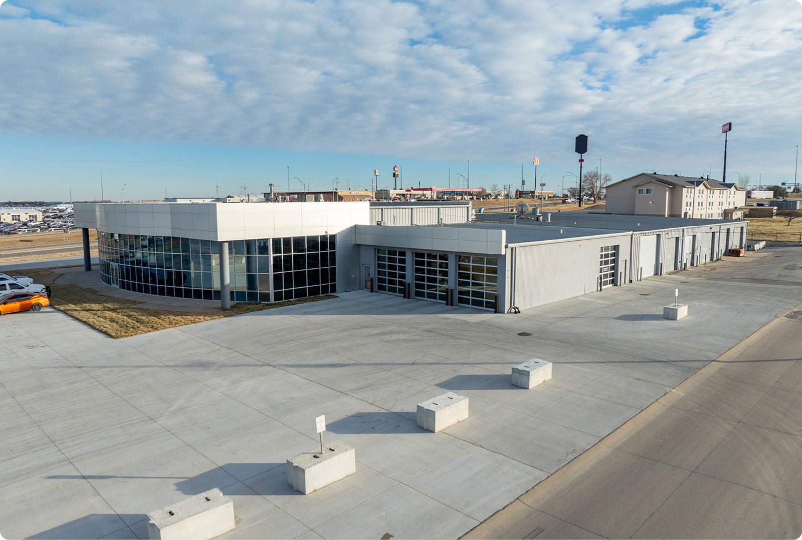 Service and Sales Warehouse 9203 South 145th Street - Image 4