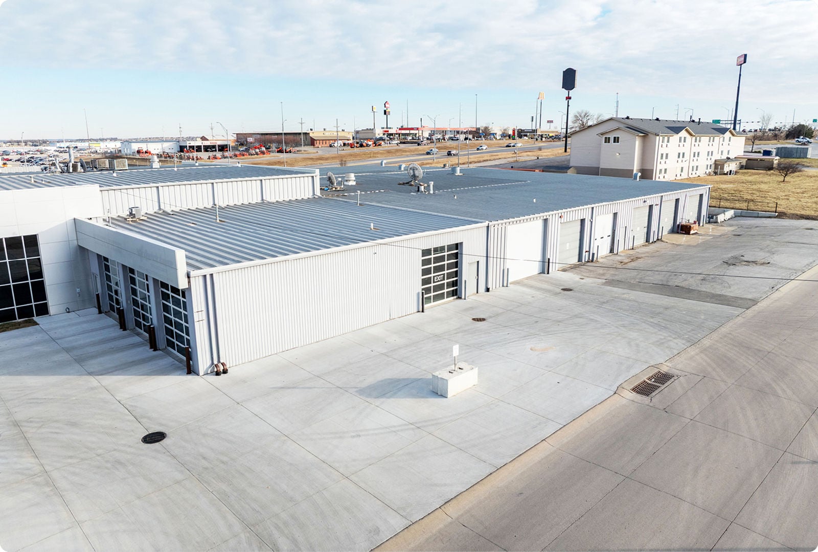 Service and Sales Warehouse 9203 South 145th Street - Image 6