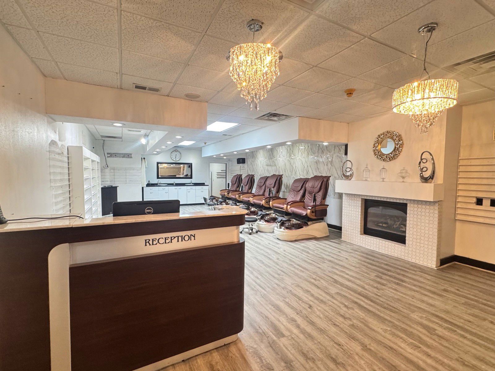 Suite 737_Interior Photo_Sauk Point Square