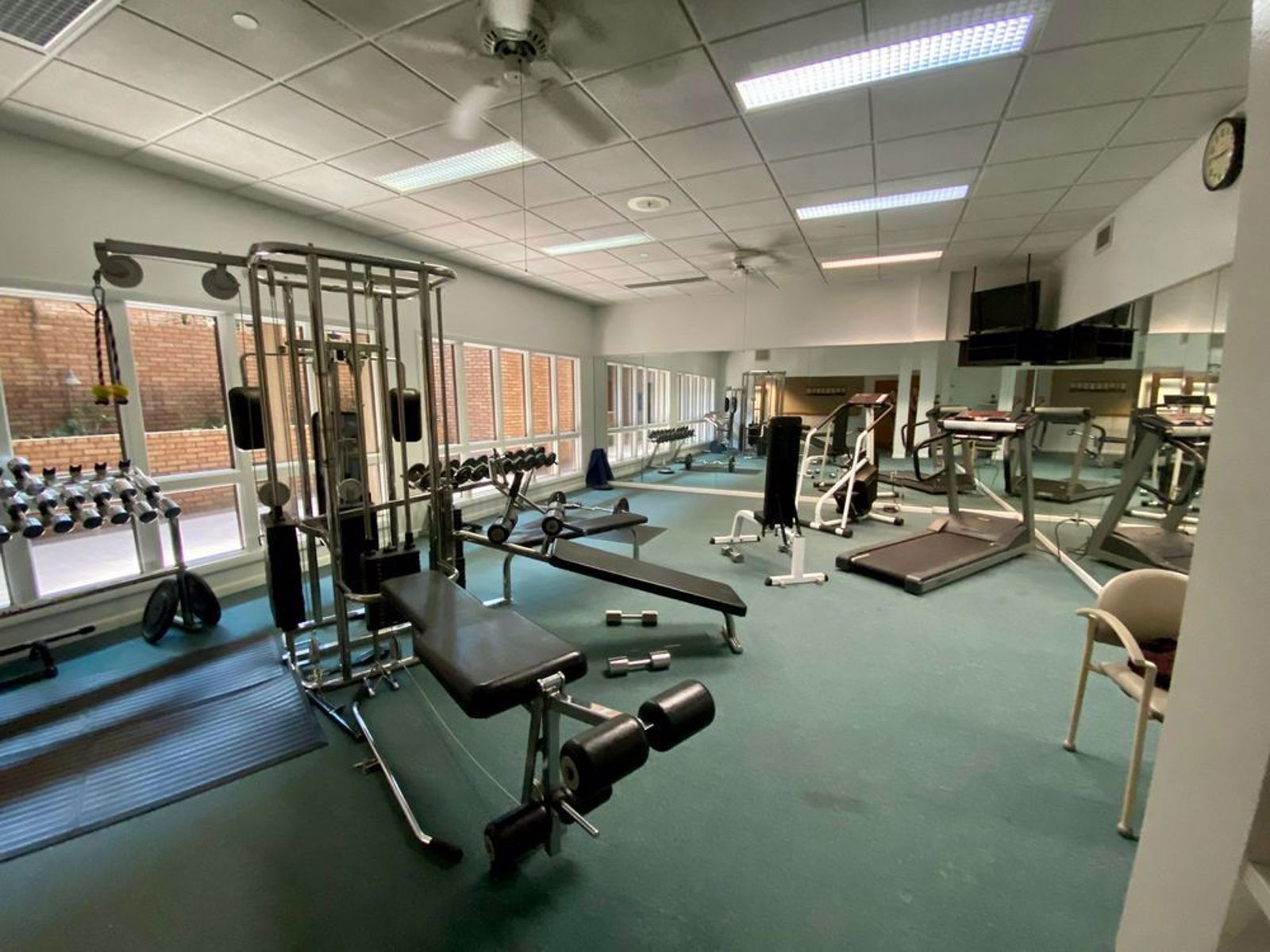large_d14a62fc-c799-428f-86ea-41900a701df6.exercise-room