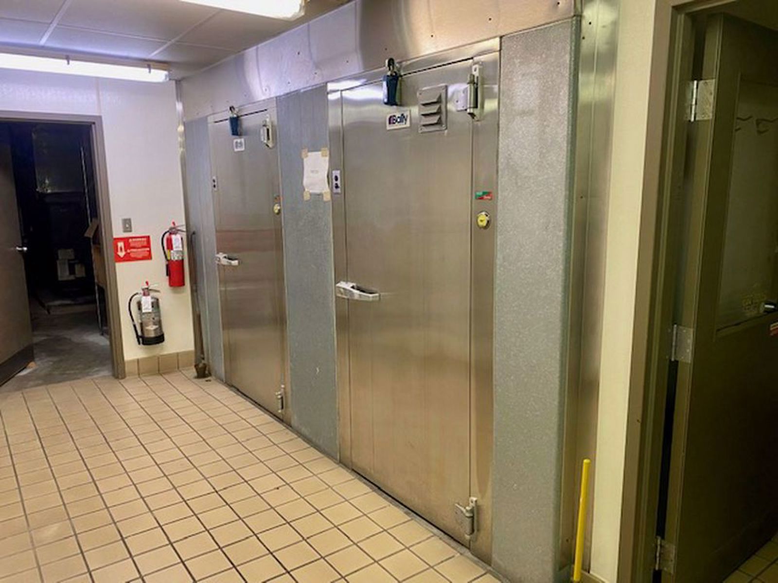 large_b53cd2a0-f4bd-42b6-b080-9423b416586a.kitchen-refrigeration