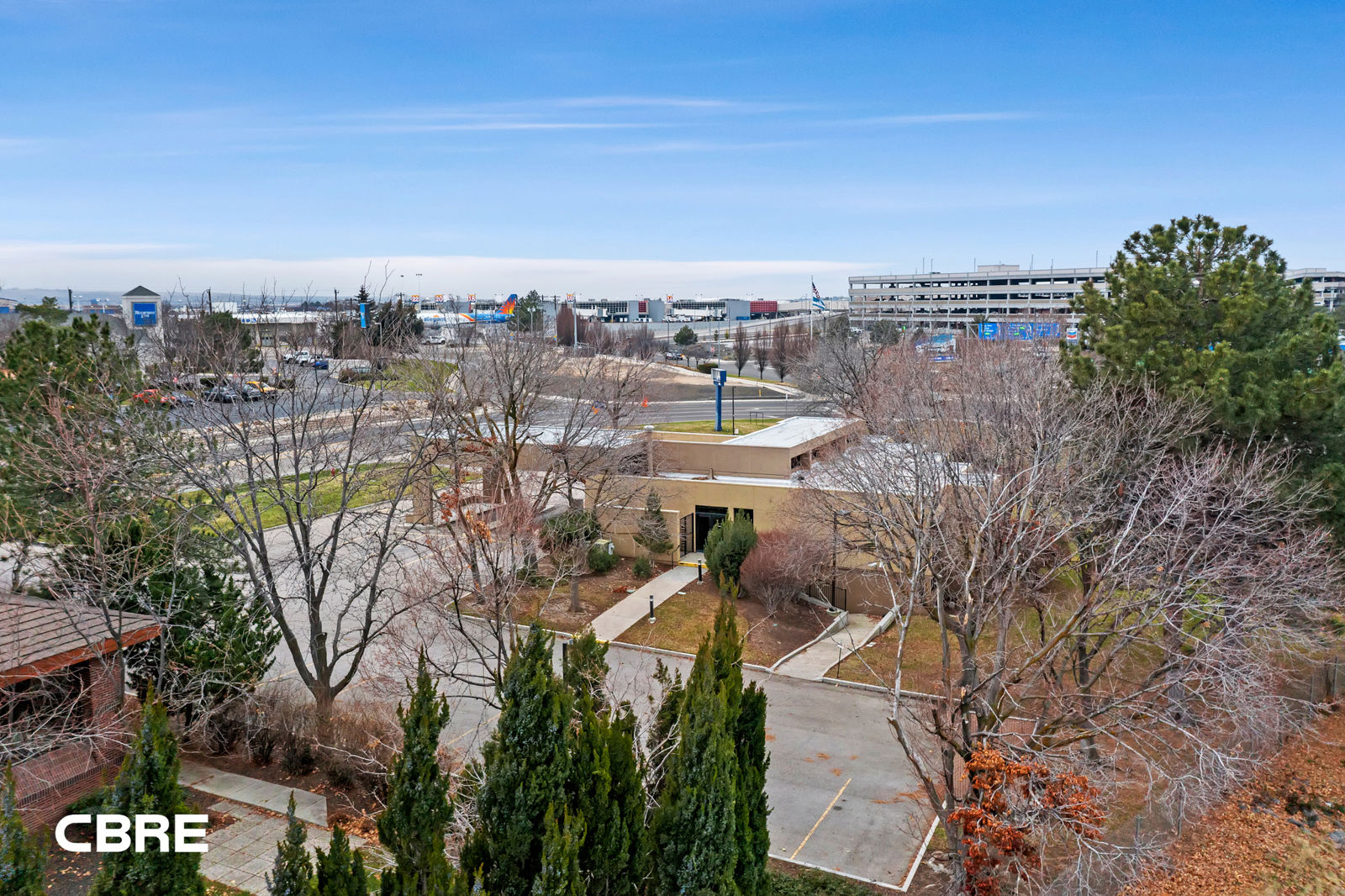 5-2730 W Airport Way_005