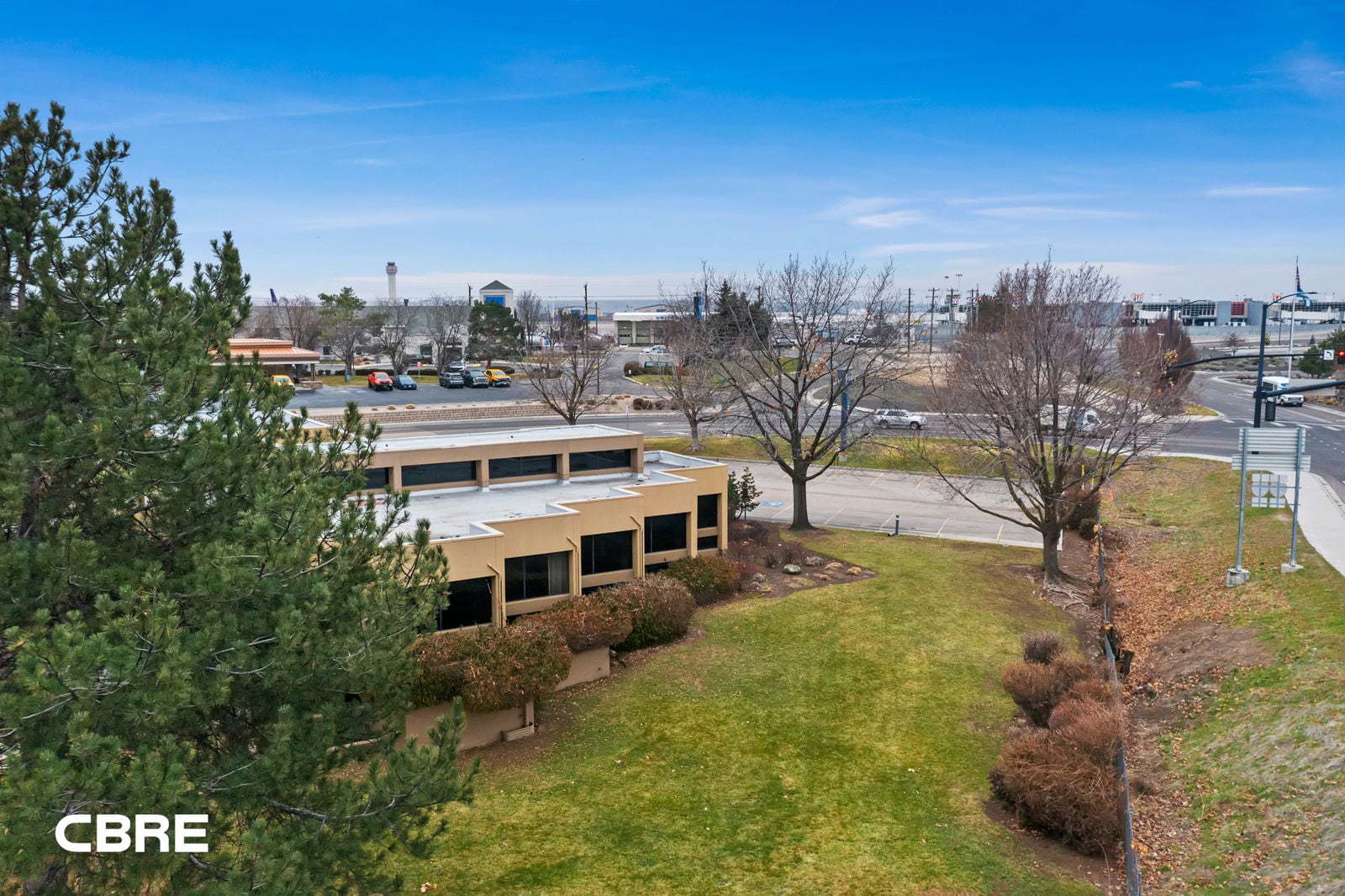 9-2730 W Airport Way_009