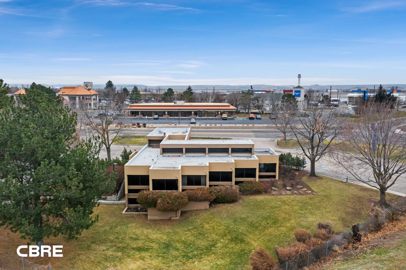 6-2730 W Airport Way_006