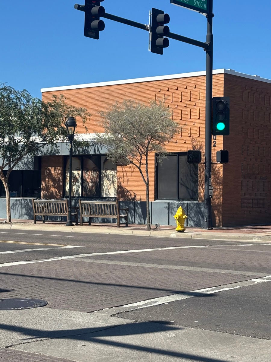 5702 W Glendale Bldg ext NL copy